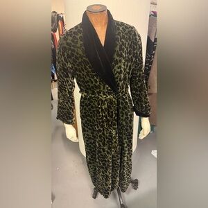 Men’s Natori Silk Blend Robe Sz Small